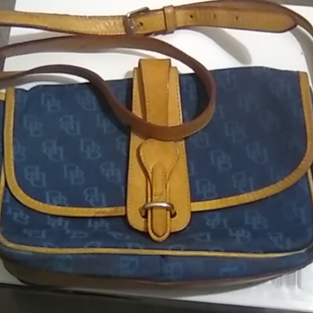 Dooney & Bourke Cross Body
